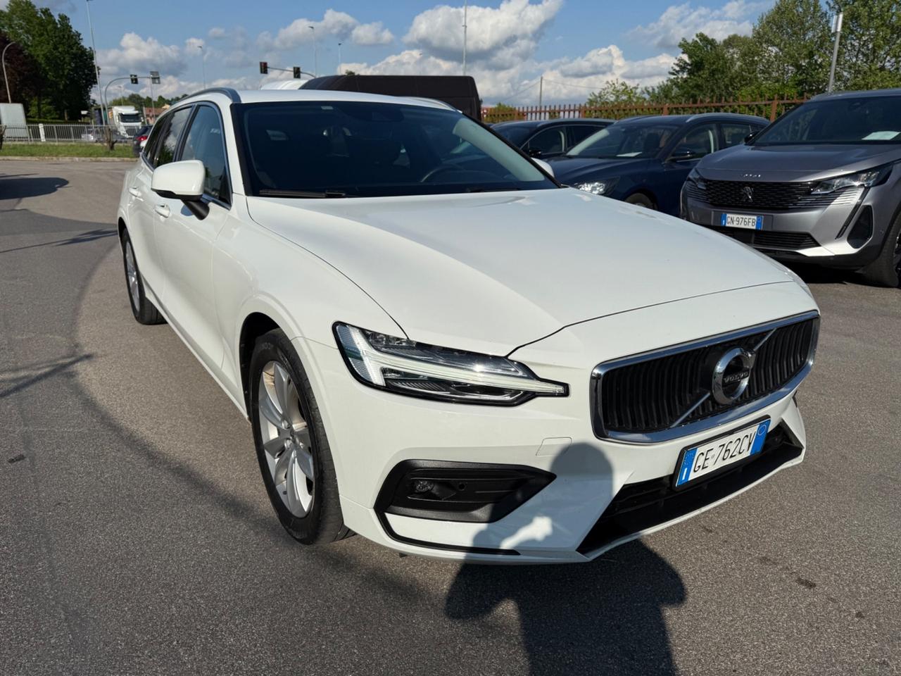 Volvo V60 B4 2.0 197 CV Geartronic Momentum Business Pro