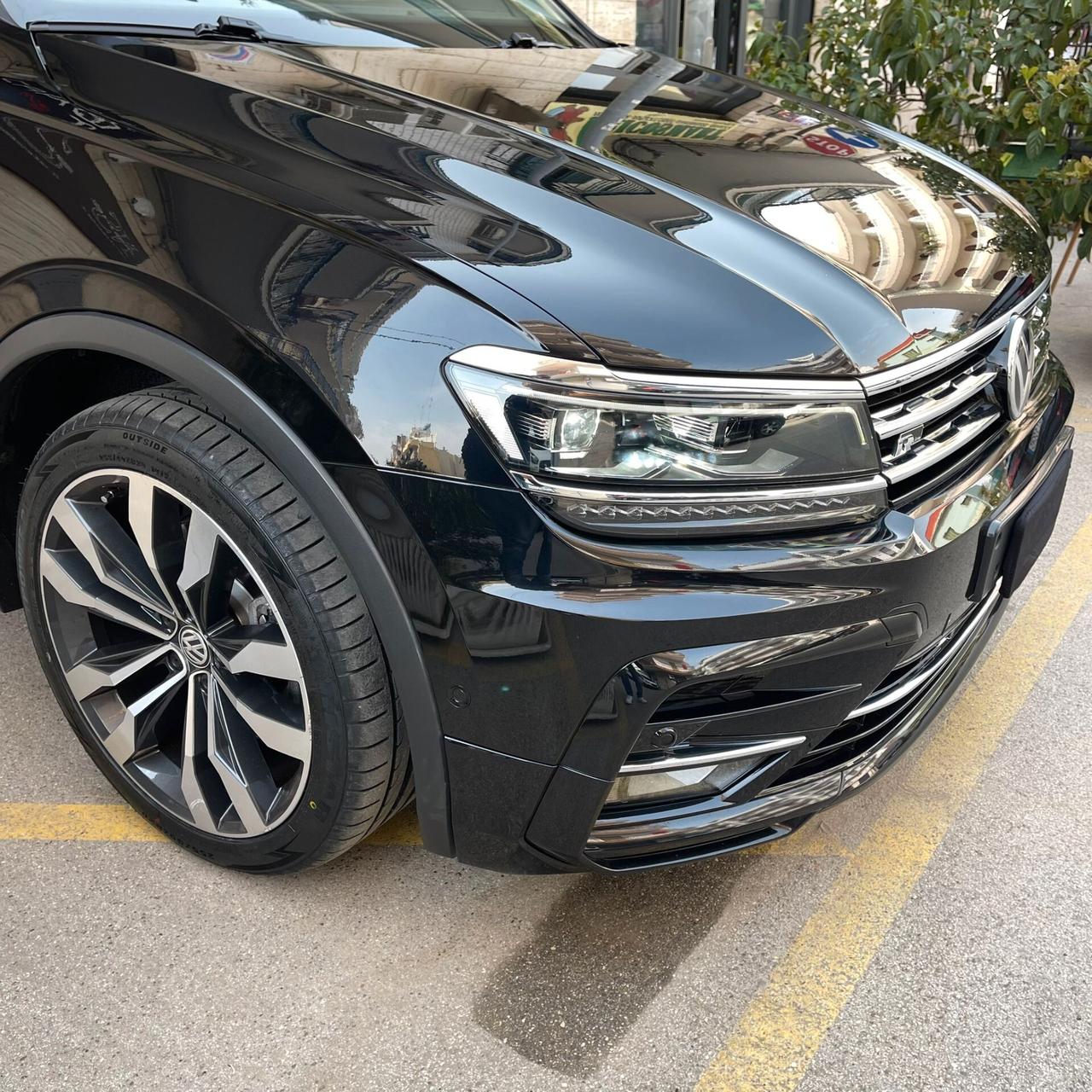 Volkswagen Tiguan 2.0 Bi-TDI 240cv DSG 4motion R-Line