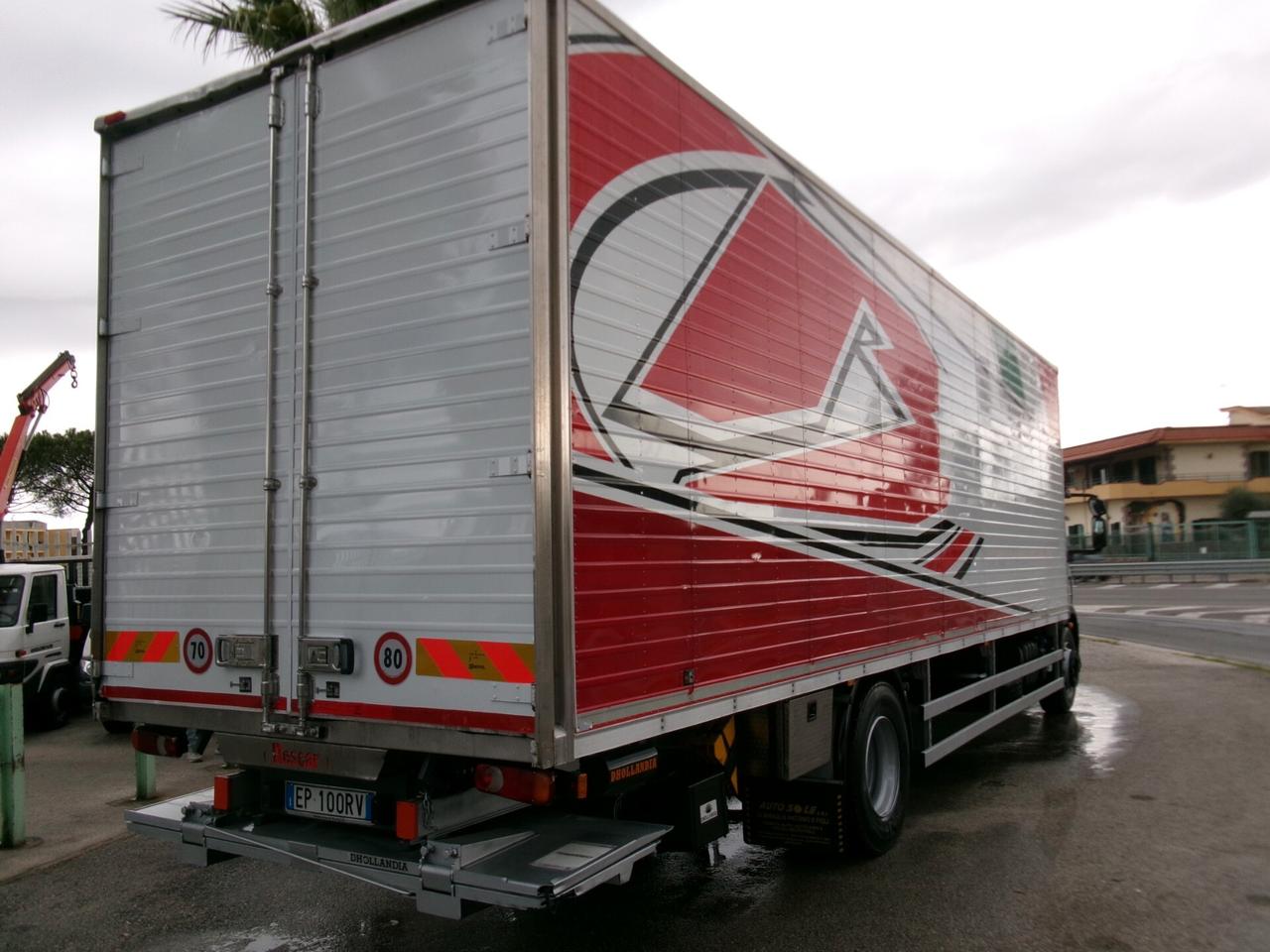 Iveco EUROCARGO 180/28 E6 FURGONE 9.60+ PEDANA **MOTORE NUOVO**