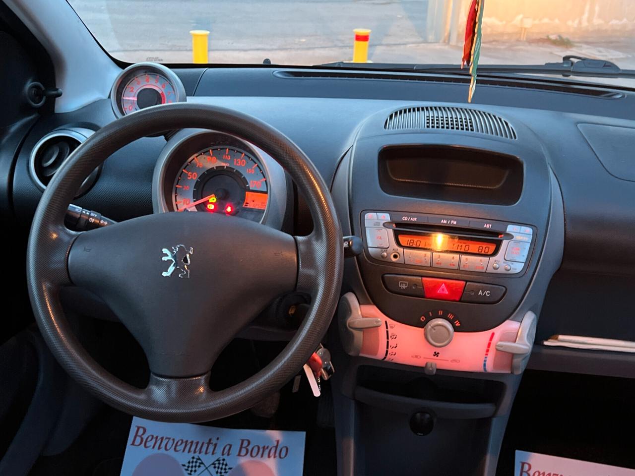 Peugeot 107 1.0 5p. Sweet Years TAGLIANDATA