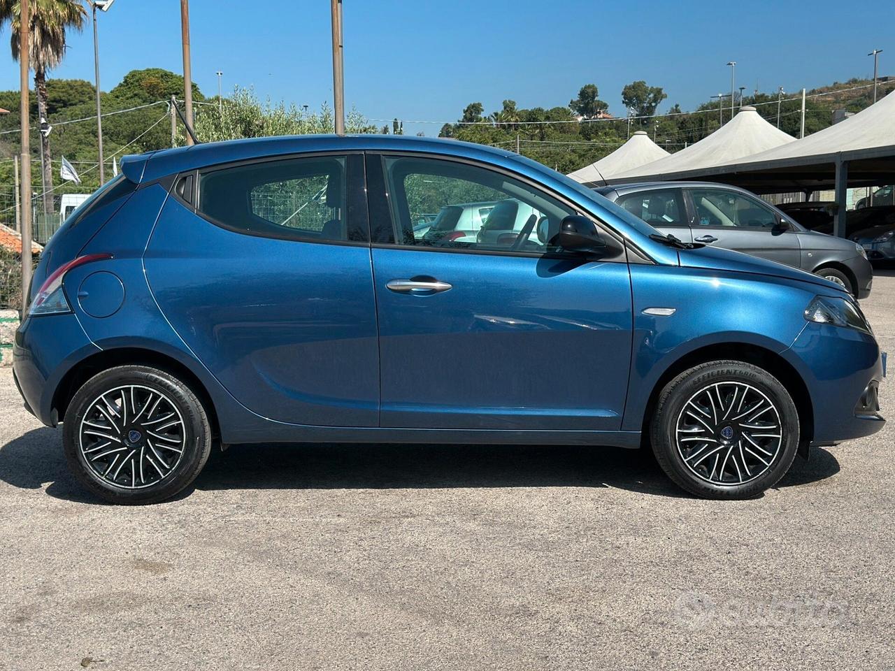Lancia Ypsilon 1.0 FireFly 5 porte S&S Hybrid