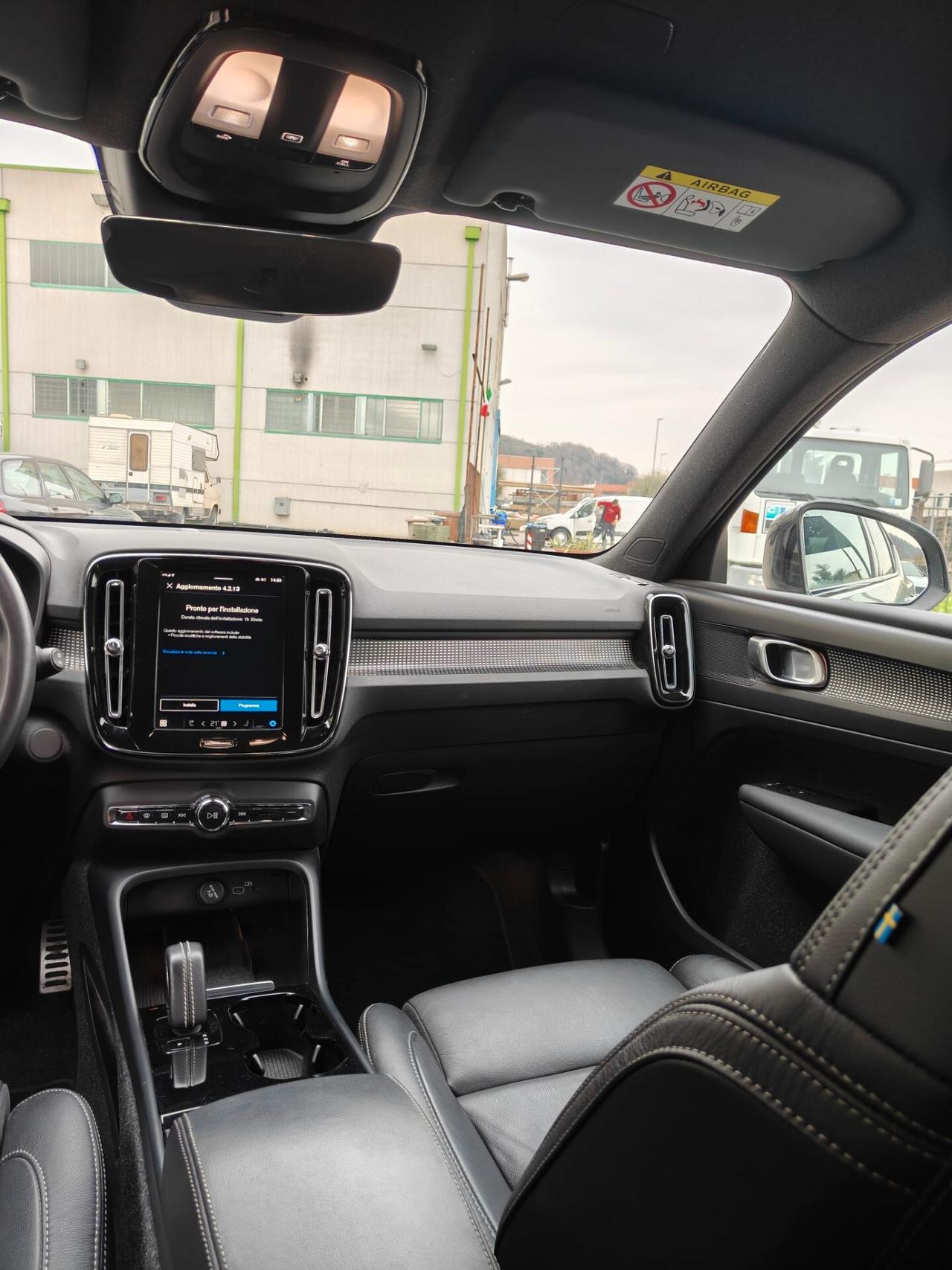 Volvo XC40 Recharge Pure Electric Twin Motor AWD Plus