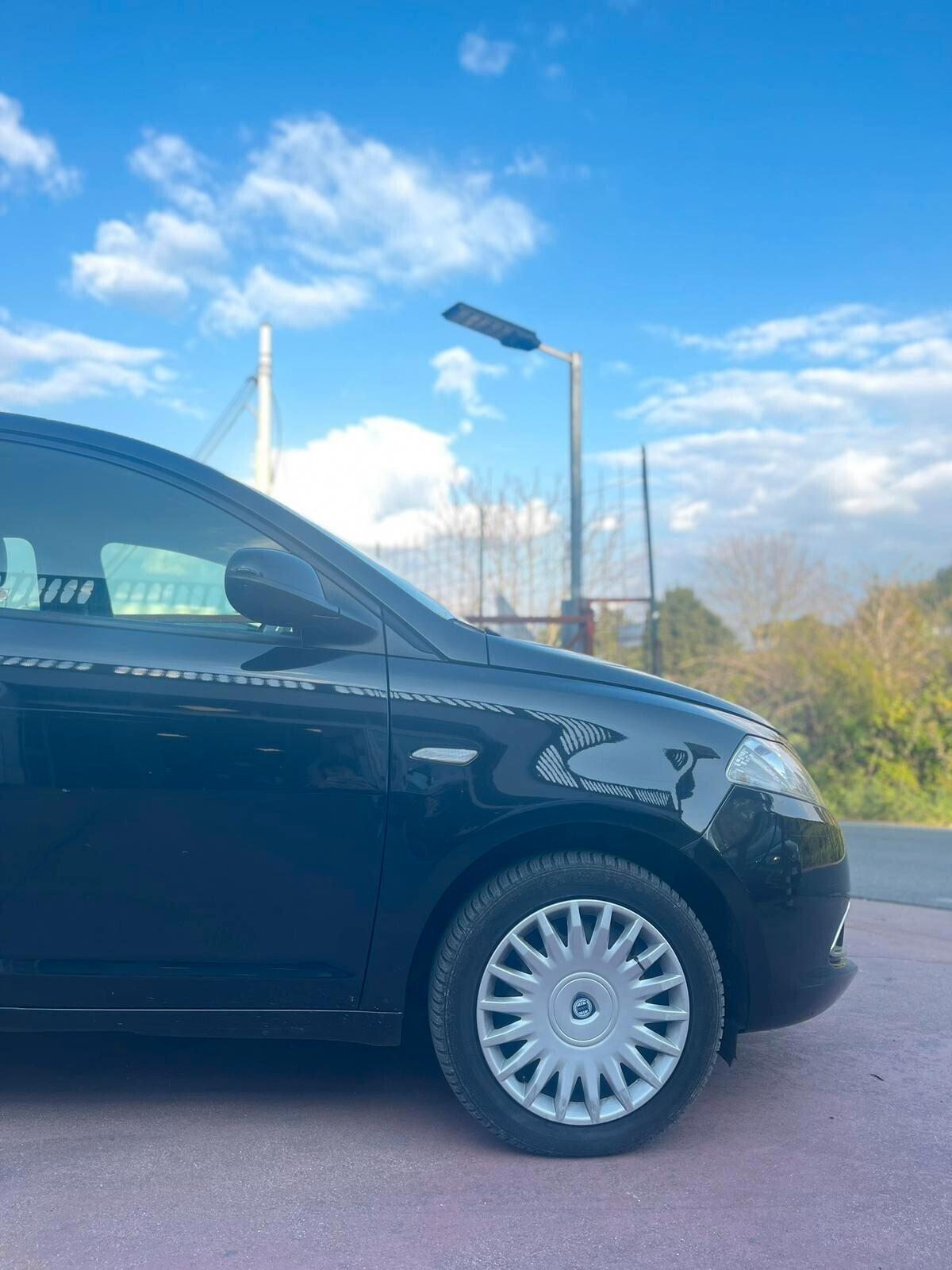 Lancia Ypsilon 1.3 MJT 16V 95 CV 5 porte S&S Elle