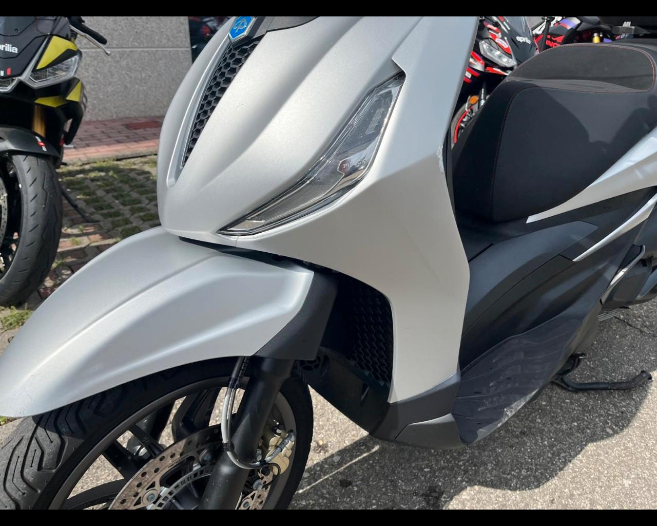 PIAGGIO Beverly - Beverly 300 ie S Abs-asr my21