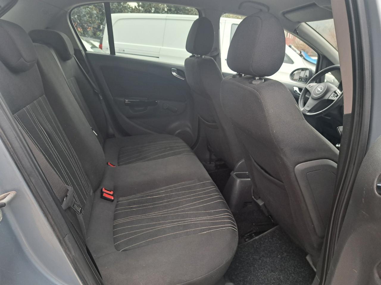 Opel Corsa 1.2 5 porte Club