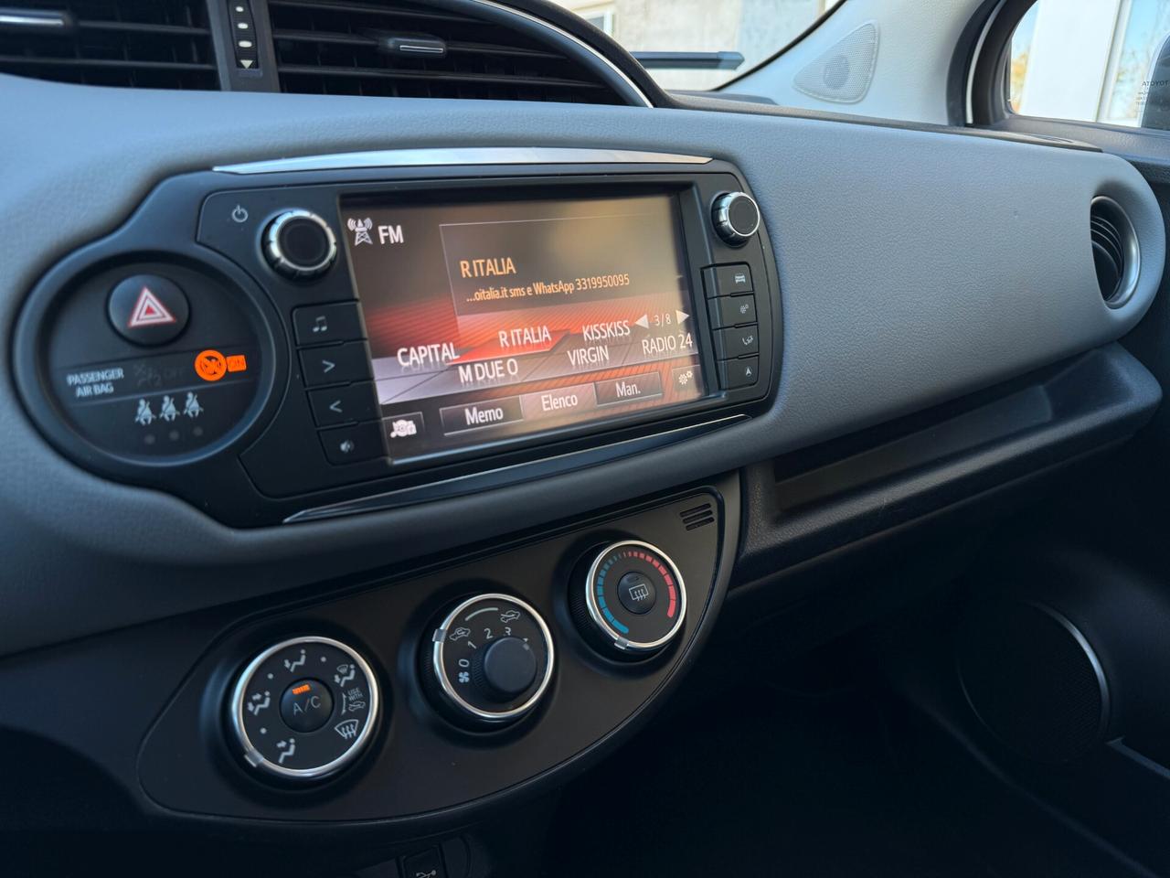 Toyota Yaris 1.0 5 porte neopatentati