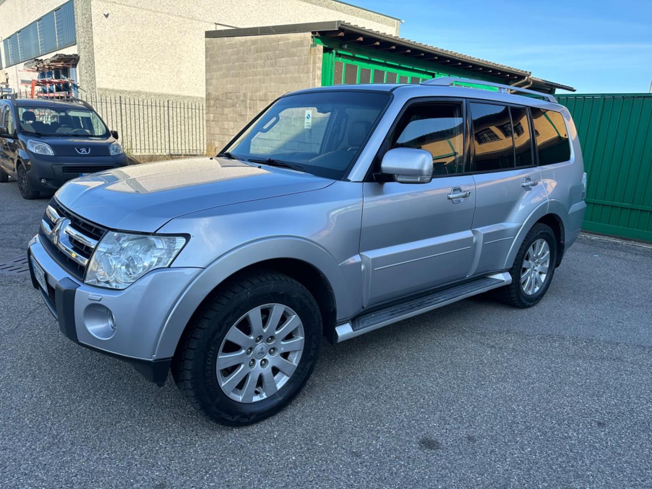 Mitsubishi Pajero 3.2 AUT. 7 POSTI GANCIO TRAINO