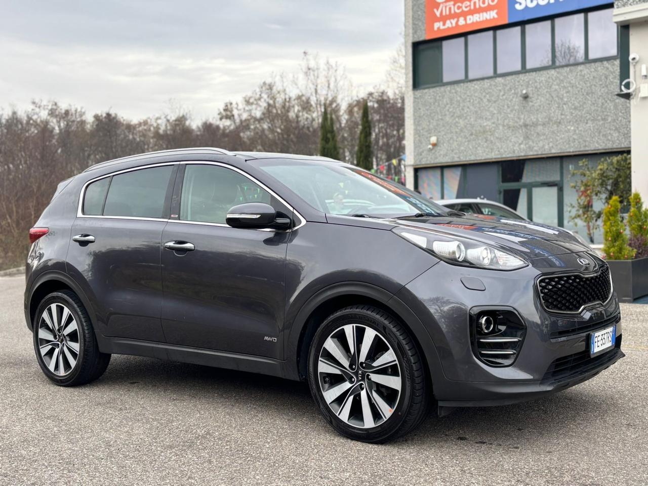 Kia Sportage 2.0 CRDI AWD Rebel*TETTO*PELLE*AUTO*4x4