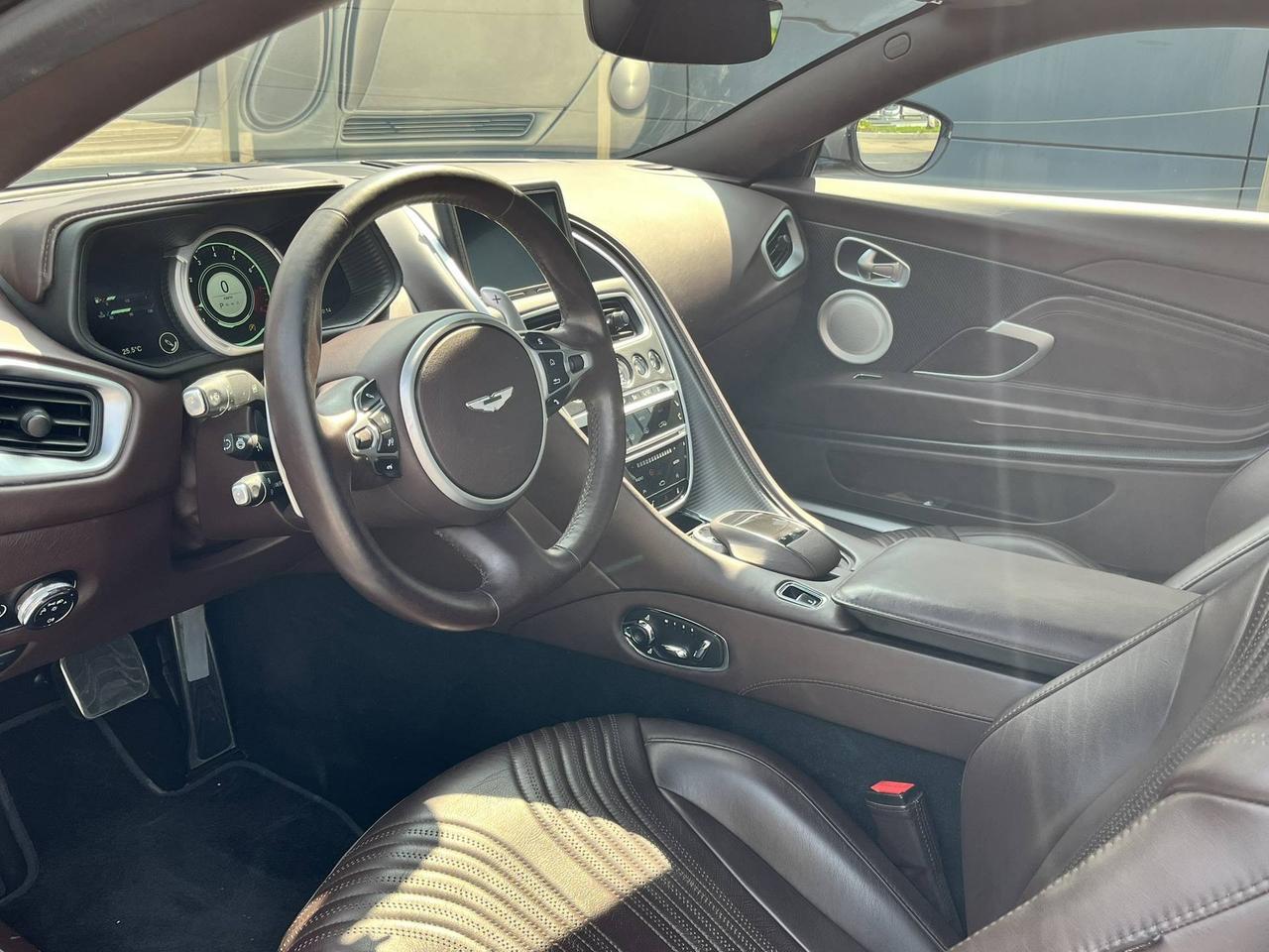 ASTON MARTIN DB11 Coupe 5.2 V12 AMR auto