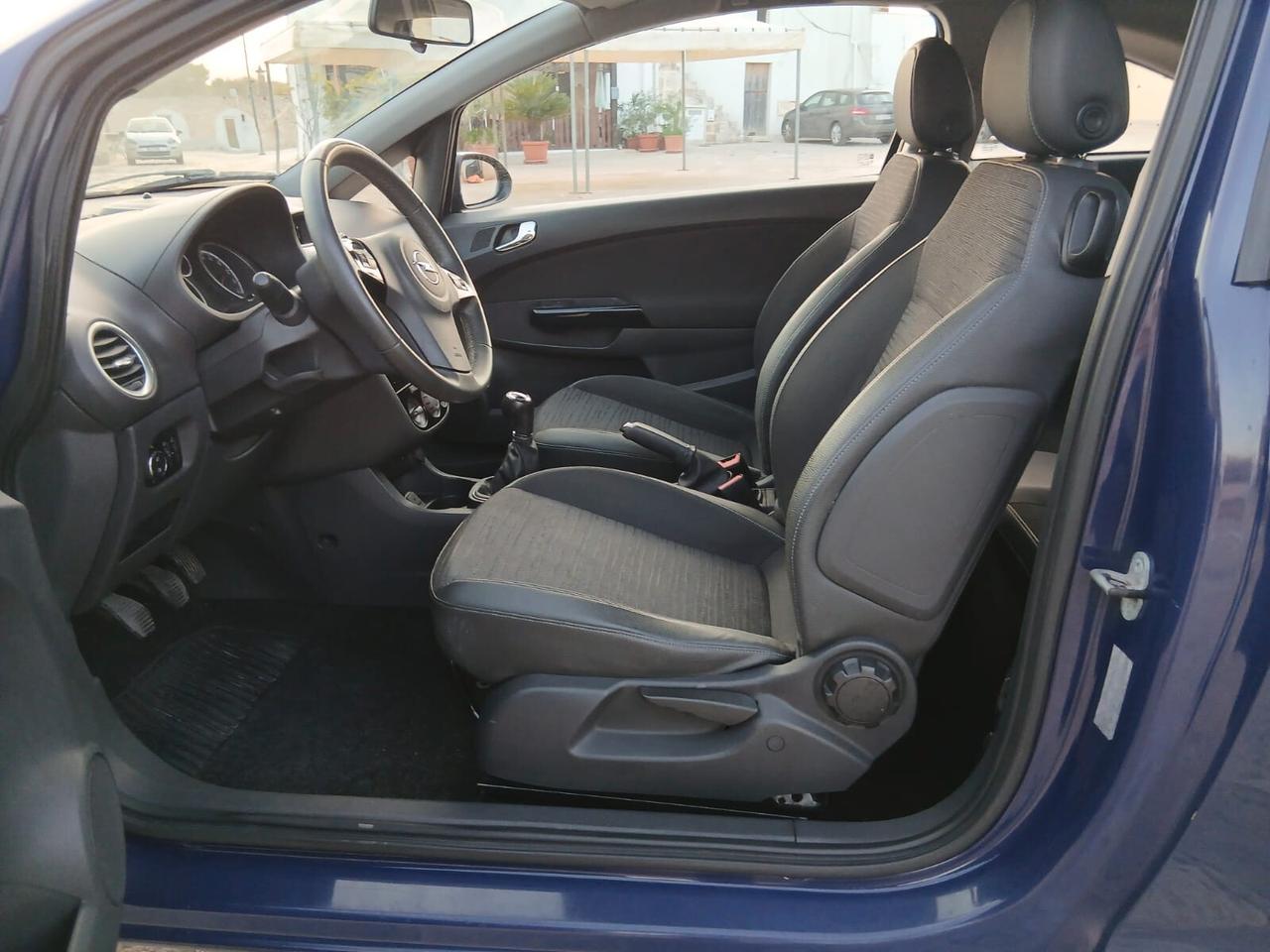 Opel Corsa 1.2 85CV 3 porte GPL-TECH Edition
