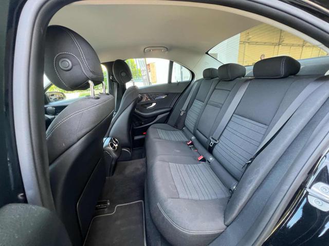 MERCEDES-BENZ C 180 d Auto Premium