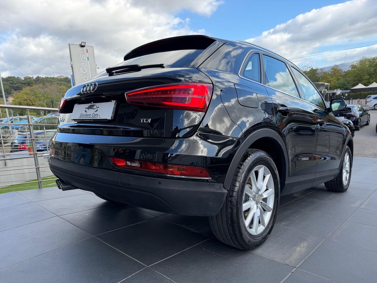 Audi Q3 2.0 TDI 120 CV S tronic Design tetto apribile