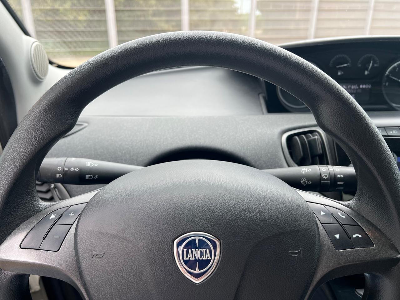 Lancia Ypsilon 1.0 Hybrid Gold | 2022