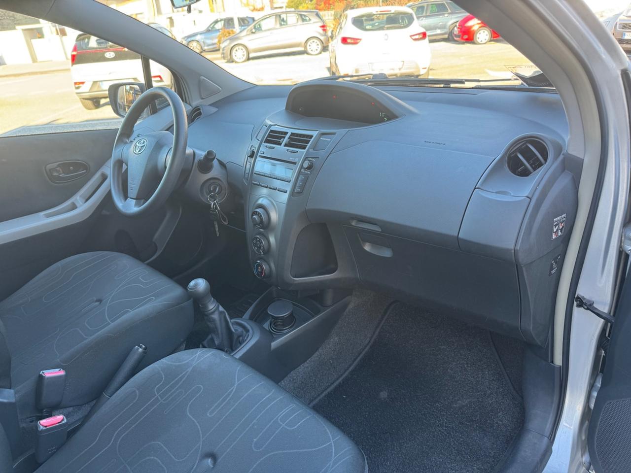 Toyota Yaris 1.0 5 porte Sol