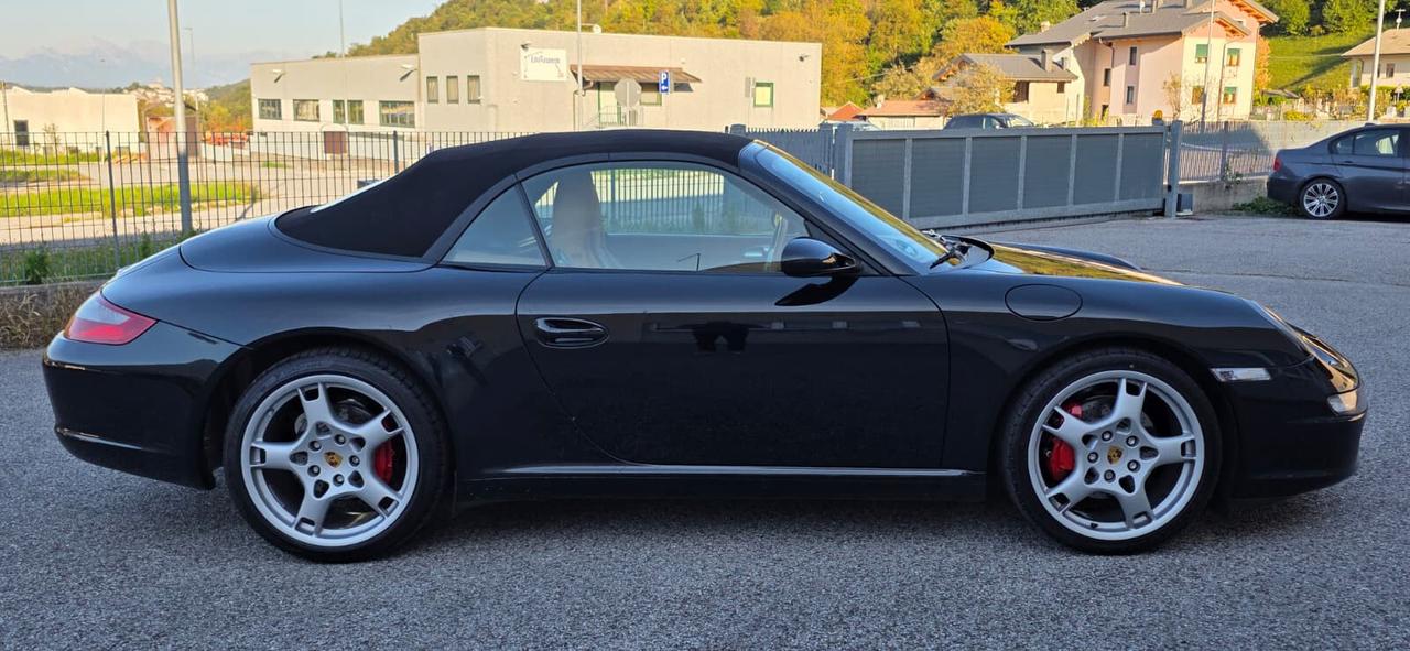 Porsche 911 Carrera Cabriolet