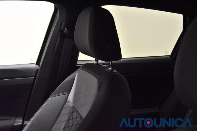 VOLKSWAGEN Polo 1.0 TSI R-LINE FARI LED COCKPIT