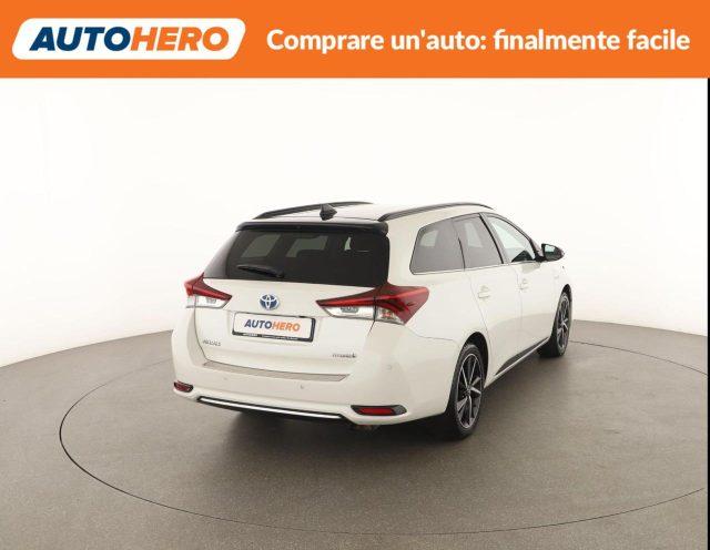 TOYOTA Auris Touring Sports 1.8 Hybrid Black Edition