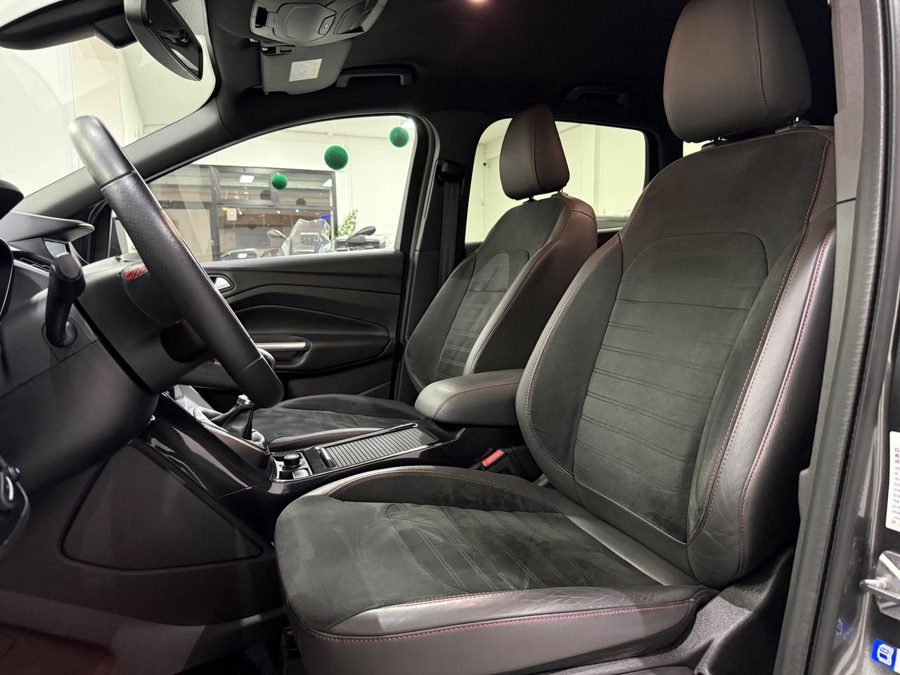 Ford Kuga 1.5 TDCI 120 CV ST-Line