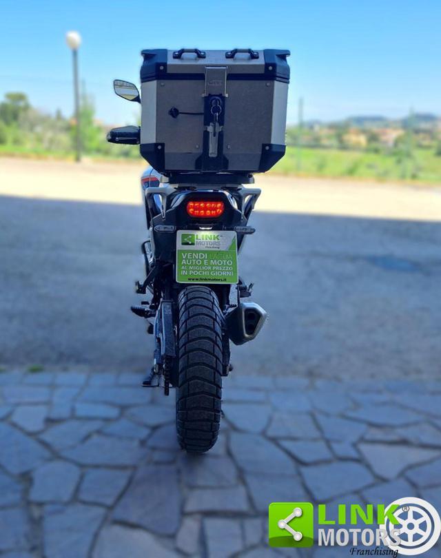 HONDA Transalp XL750 .