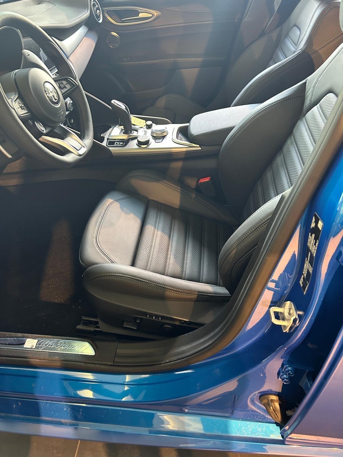 Alfa Romeo Giulia 2.0 Turbo 280 CV AT8 AWD Q4 Veloce