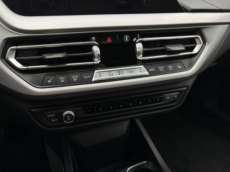 BMW Serie 1 5 Porte 116d SCR Business Advantage DCT