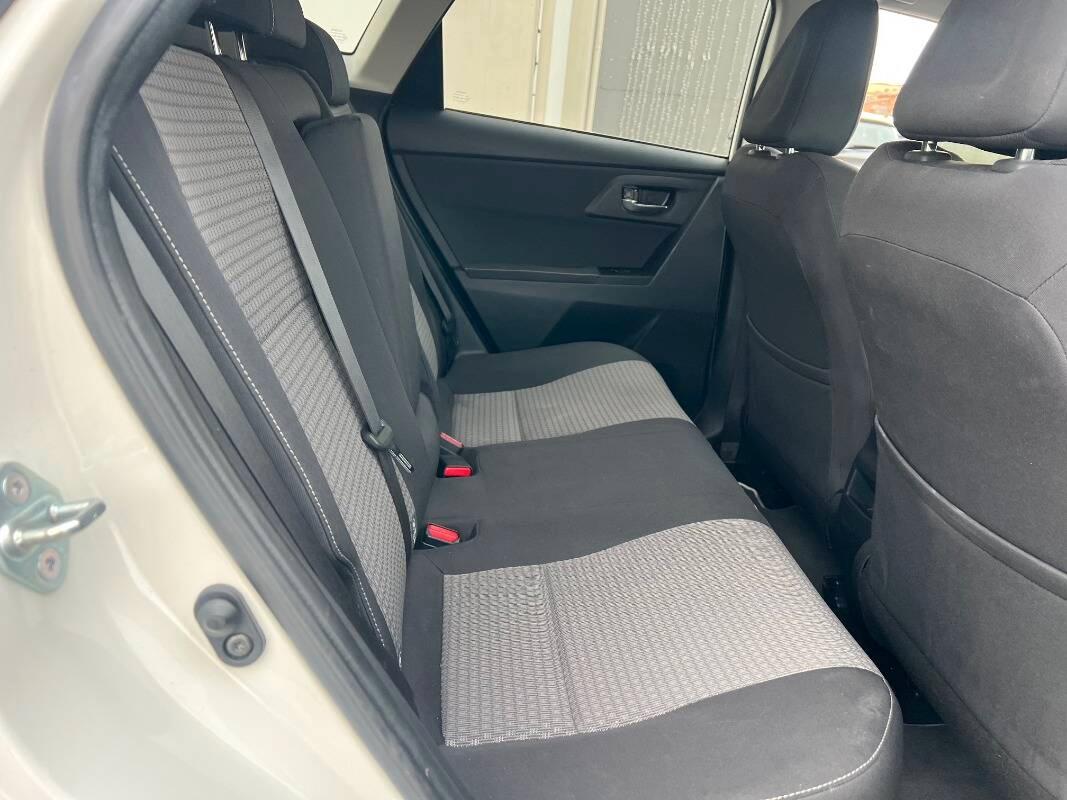 Toyota Auris Auris 1.8 hybrid Lounge cvt my18