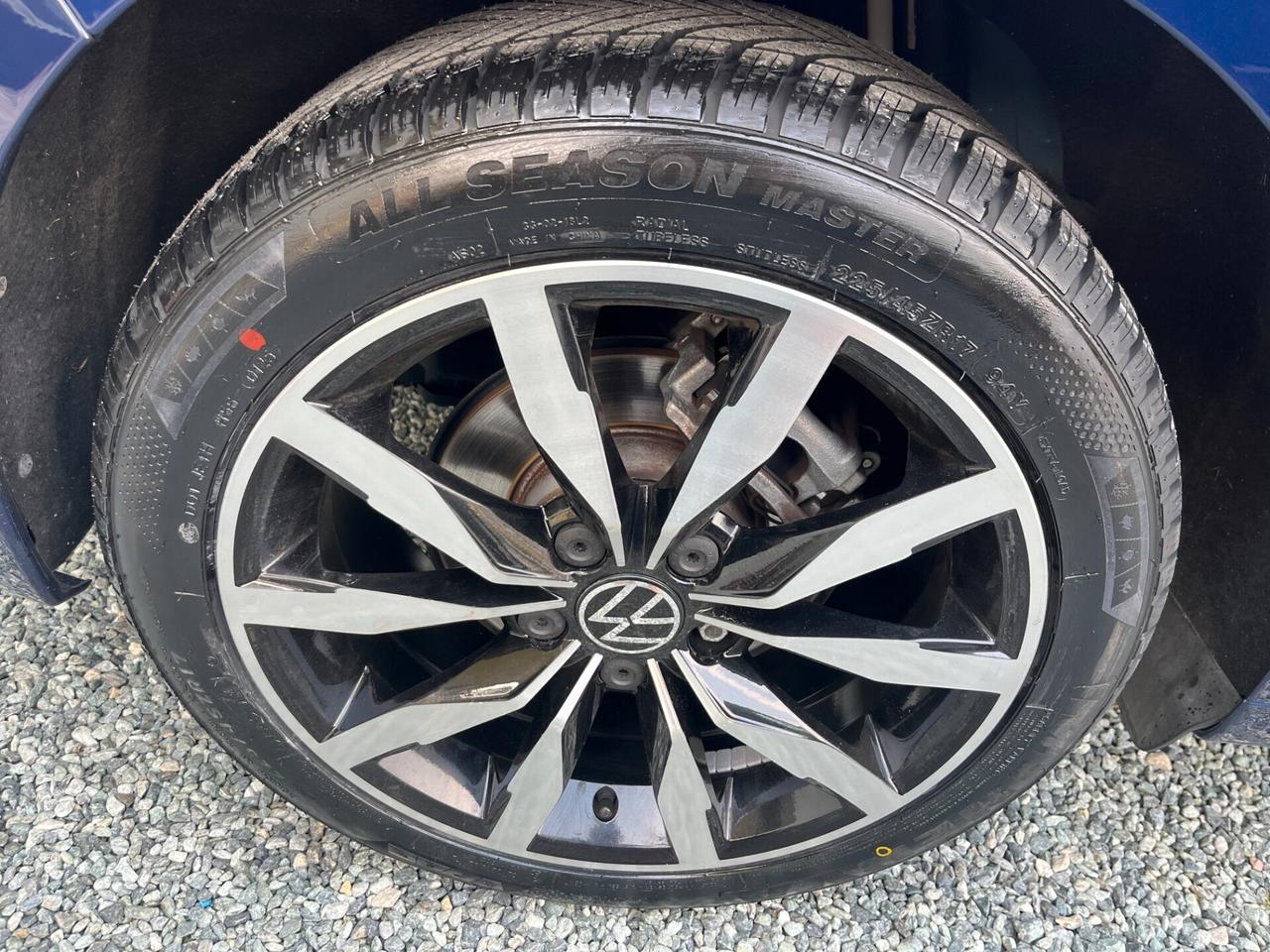 Volkswagen Golf 2.0 TDI DSG Life 02/2022 KM 81156