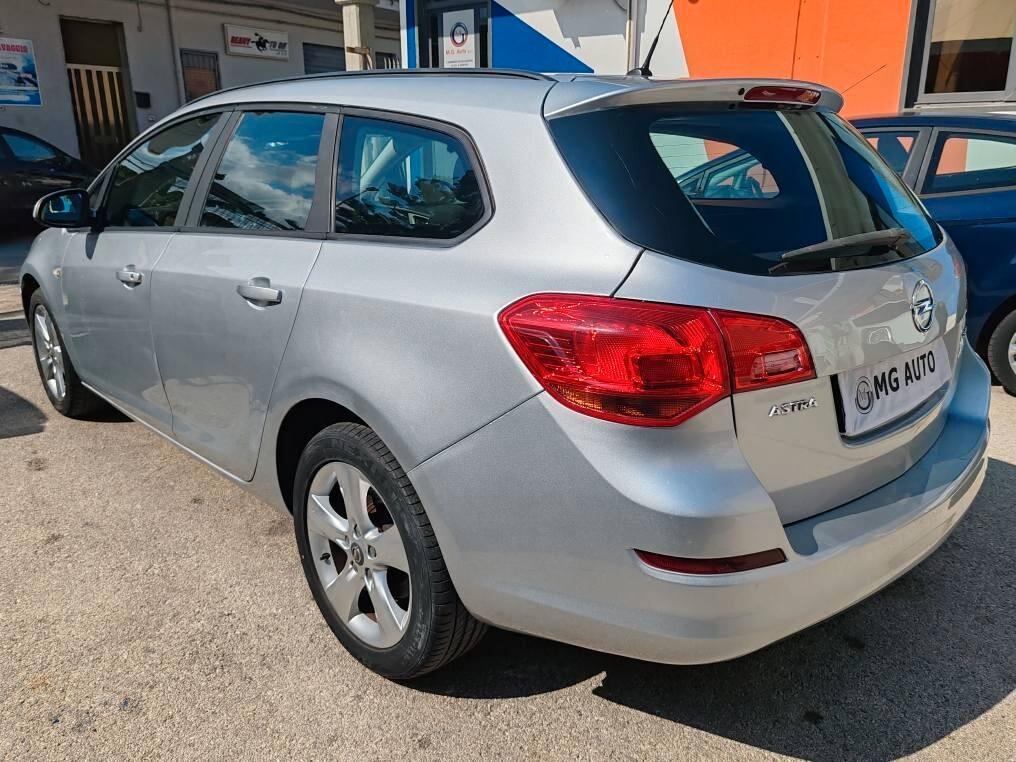 Opel Astra 1.7 CDTI 110CV 5 porte