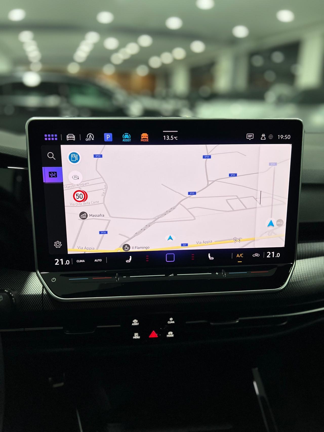 VOLKSWAGEN GOLF 8.5 2.0 TDI DSG R-Line Plus 150 cv