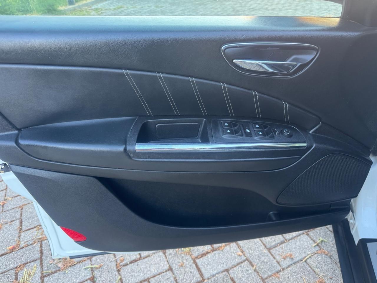 Lancia Delta 1.6 Multijet 120Cv *PLATINO* 2010