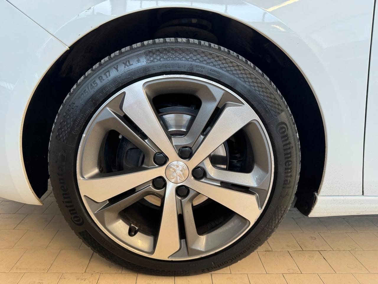 Peugeot 308 BlueHDi 120 S&S EAT6 Allure