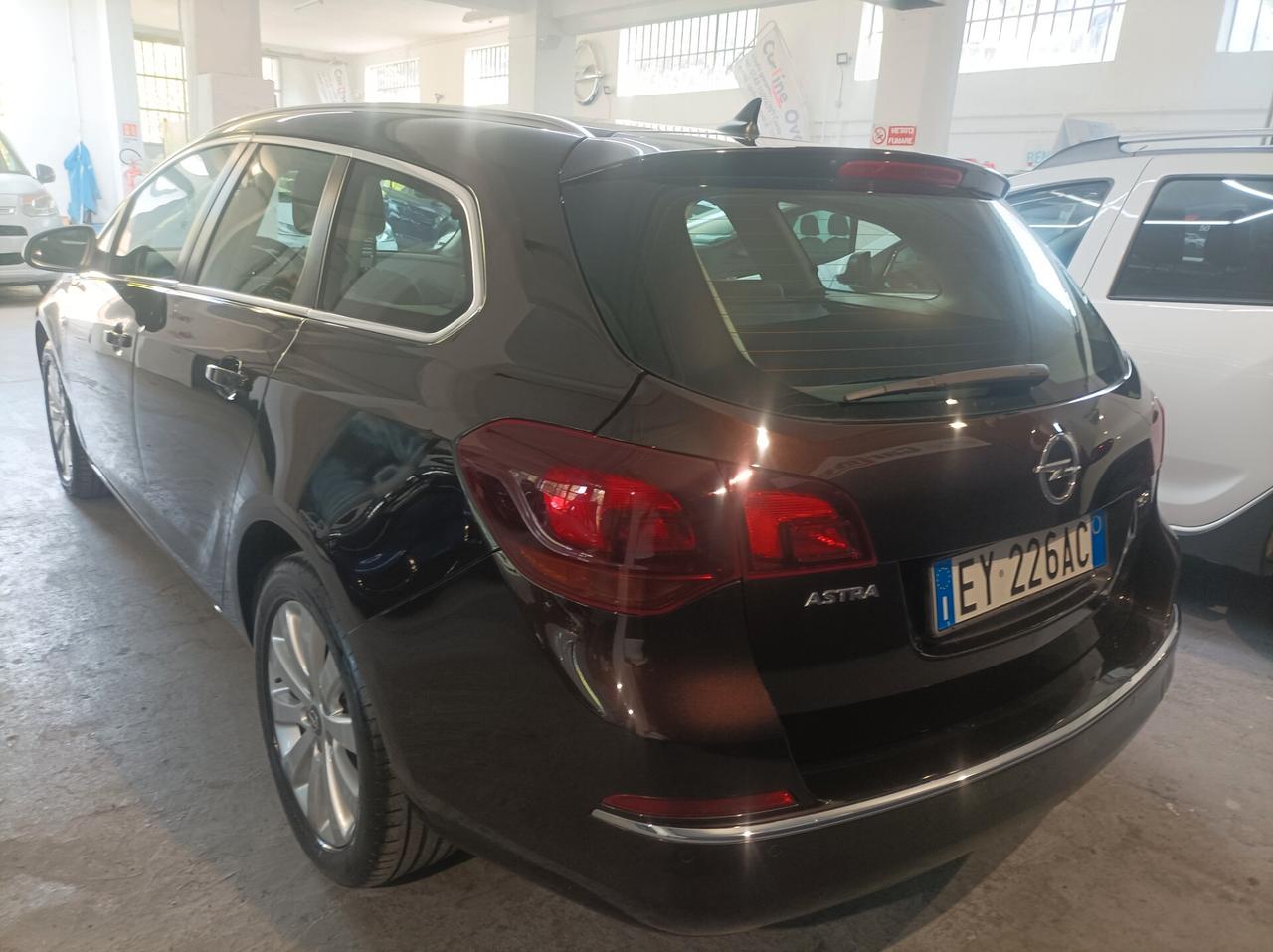 Opel Astra 1.6 CDTI 136CV EcoFLEX S&S Sport Tourer Cosmo2015