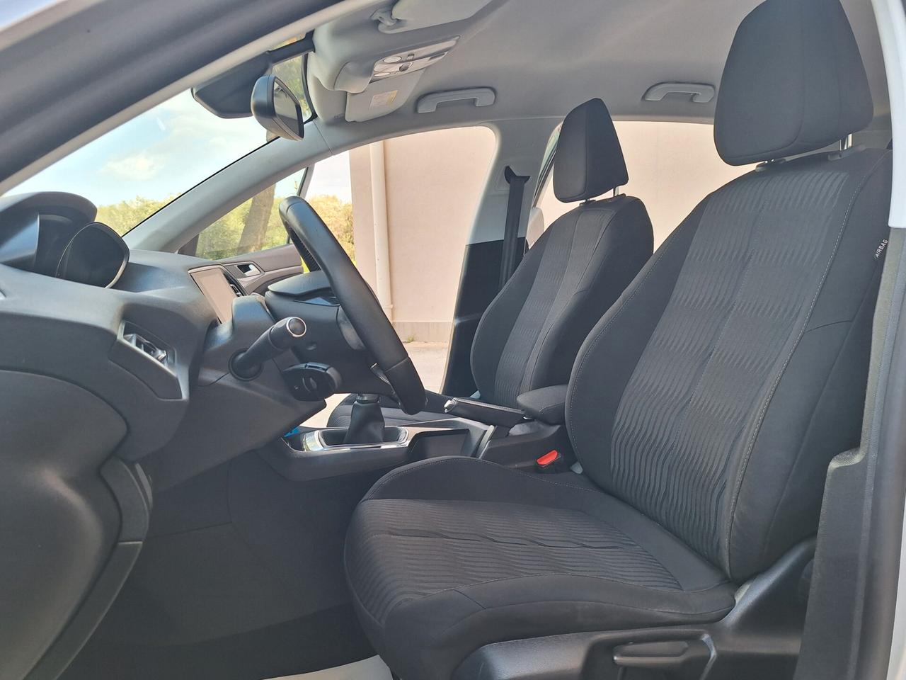 Peugeot 308 1.6 HDi "BERLINA" 114000 KM 2014