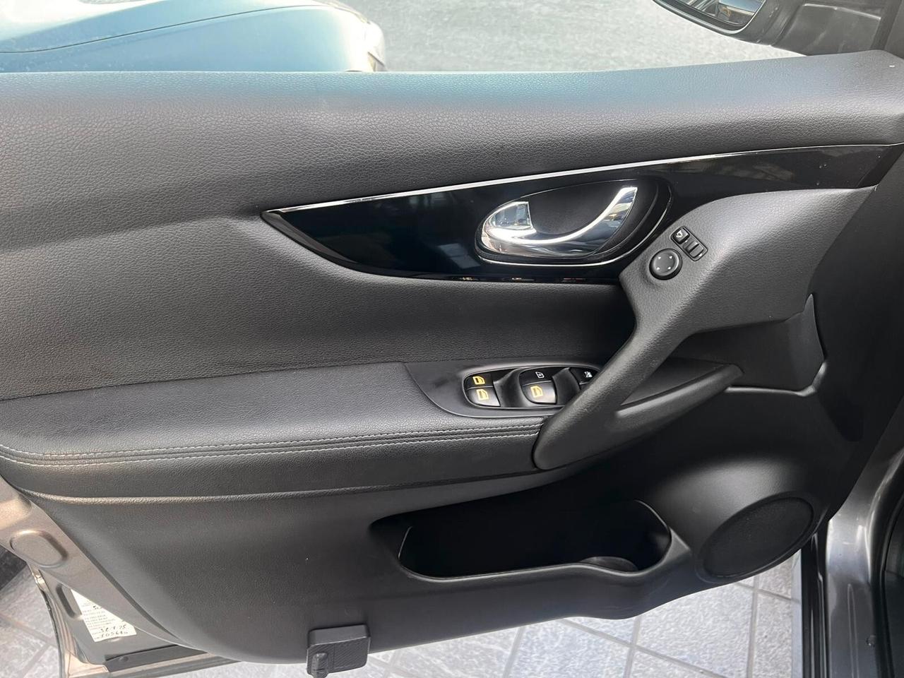 Nissan Qashqai 1.5 dCi N-Connecta
