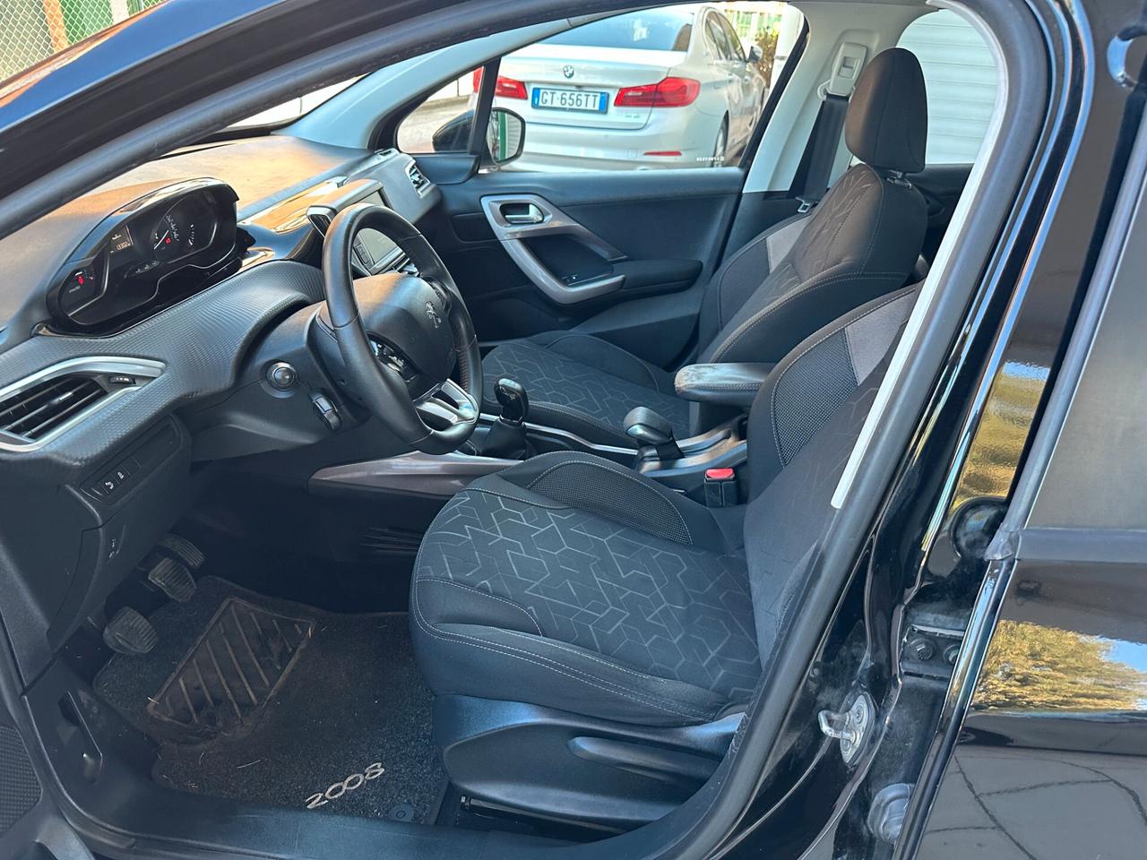 Peugeot 2008 1.2 Neopatentati