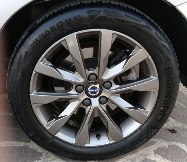 VOLVO V60 D3 Momentum