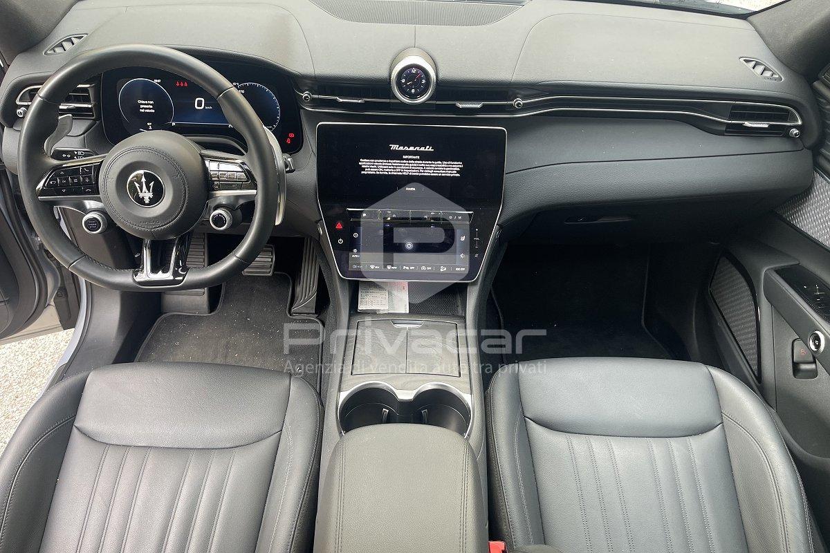 MASERATI Grecale MHEV 300 CV AWD GT