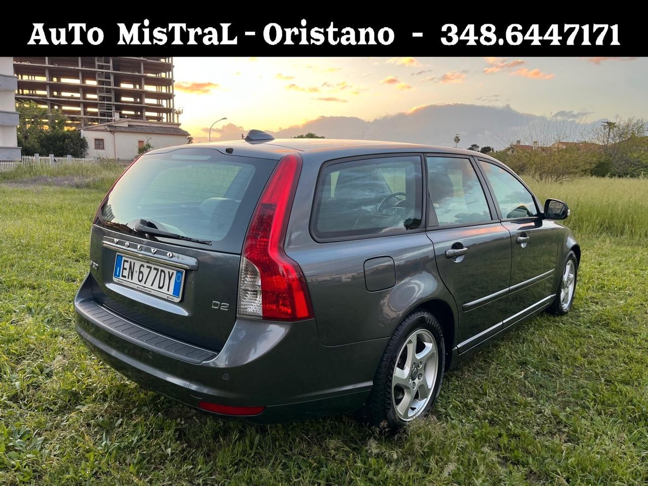 Volvo V50 D2 Momentum