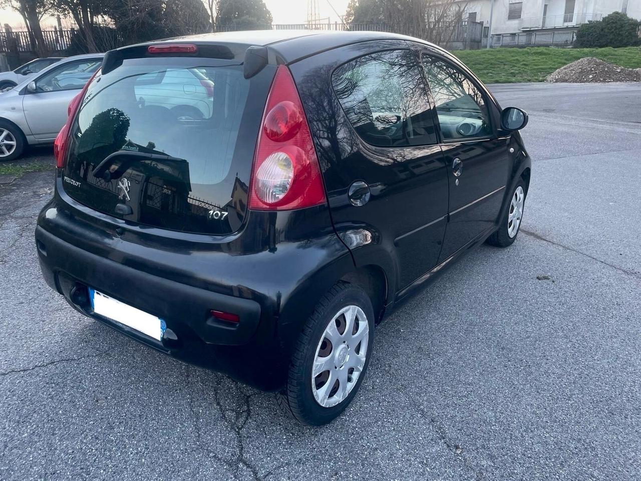 Peugeot 107 1.0 68CV 5p. Desir PER Neopatentati
