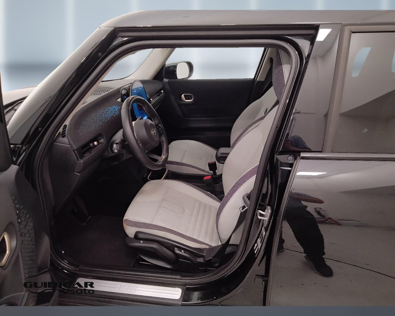 MINI Mini Cooper F65 5p - Mini Cooper 5p 1.5 C Favoured auto