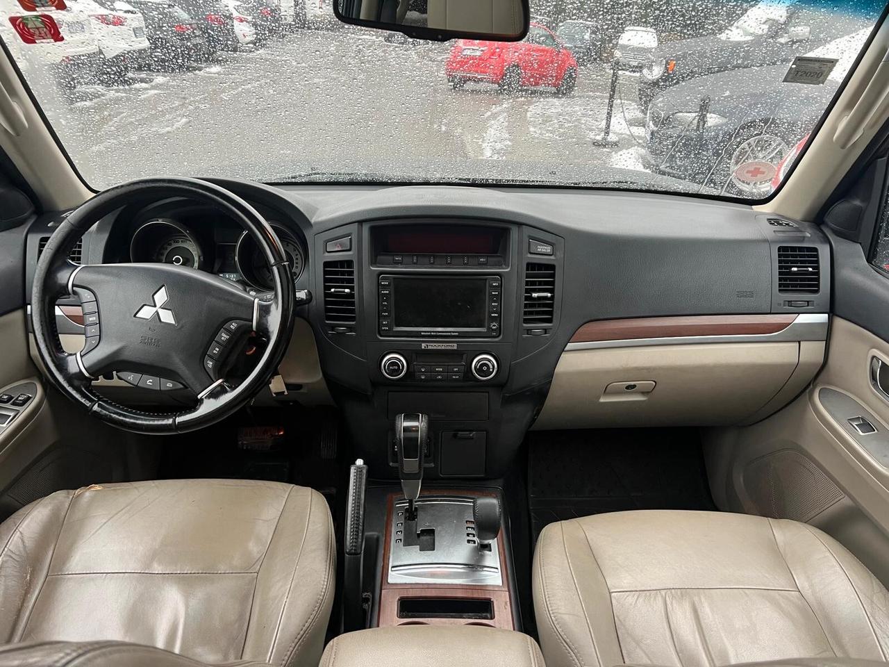 Mitsubishi Pajero 3.2 DI-D 16V aut. 5p. Instyle DPF