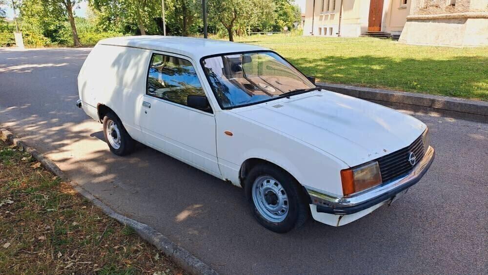 Opel delivery van