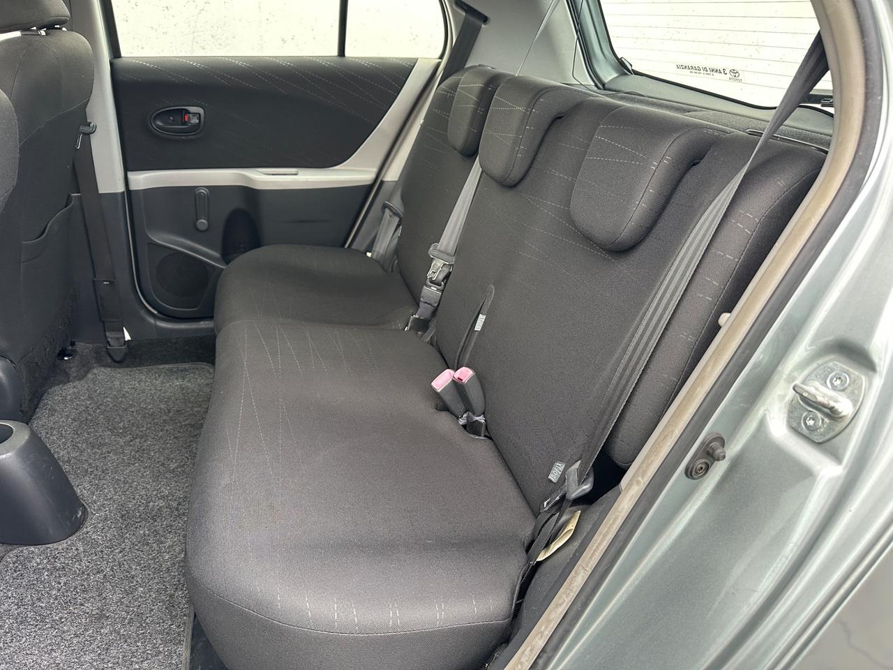 Toyota Yaris 1.0 5 porte Sol