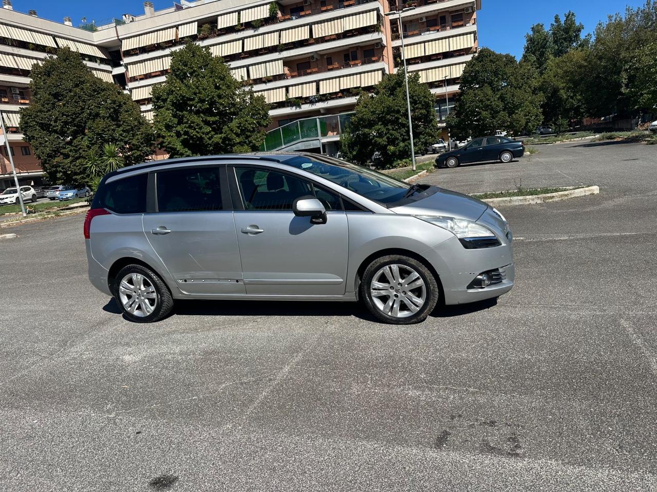 Peugeot 5008 1.6 HDi 115CV Access