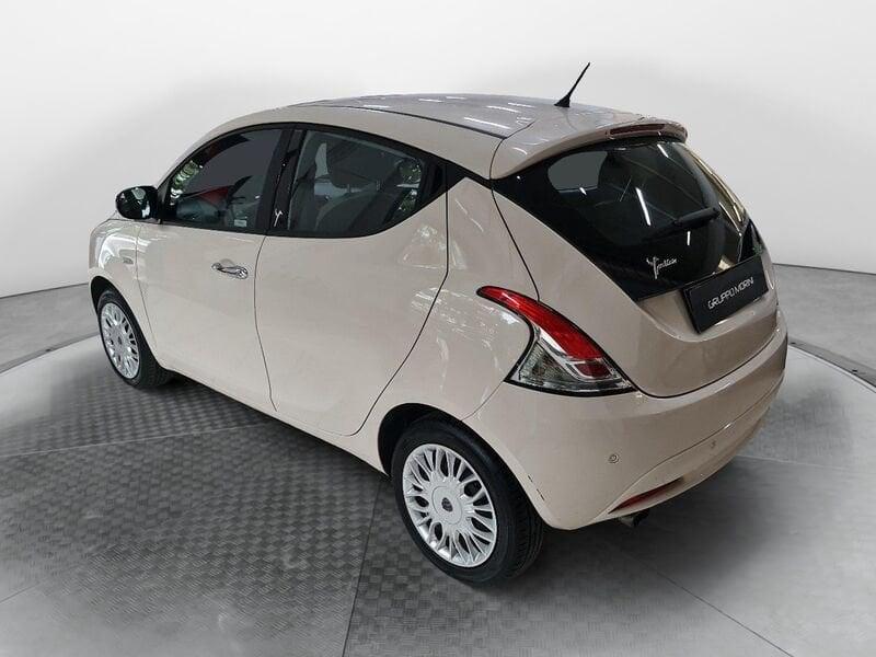 Lancia Ypsilon 1.2 69 CV 5 porte Silver