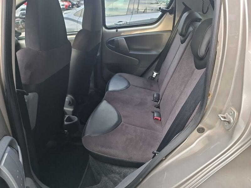 Toyota Aygo Aygo 1.0 12V VVT-i 5 porte Now