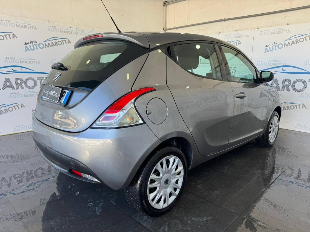 Lancia Ypsilon 1.2 8v Gold ecochic Gpl 69cv E6