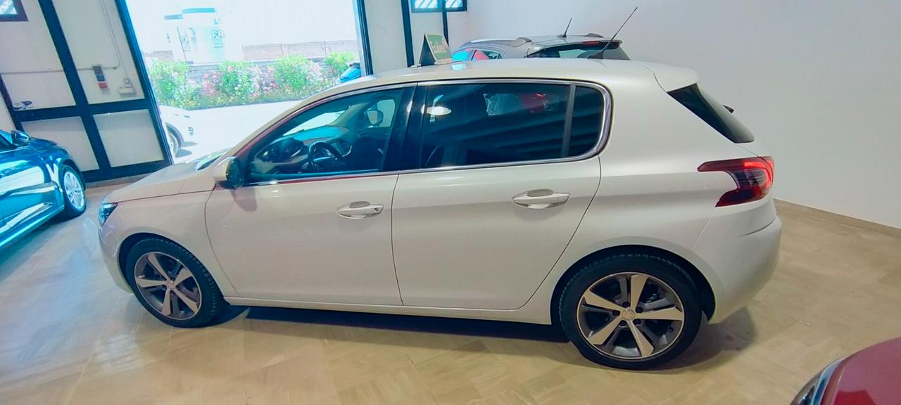 Peugeot 308 BlueHDi 130 S&S Allure 120.000 KM