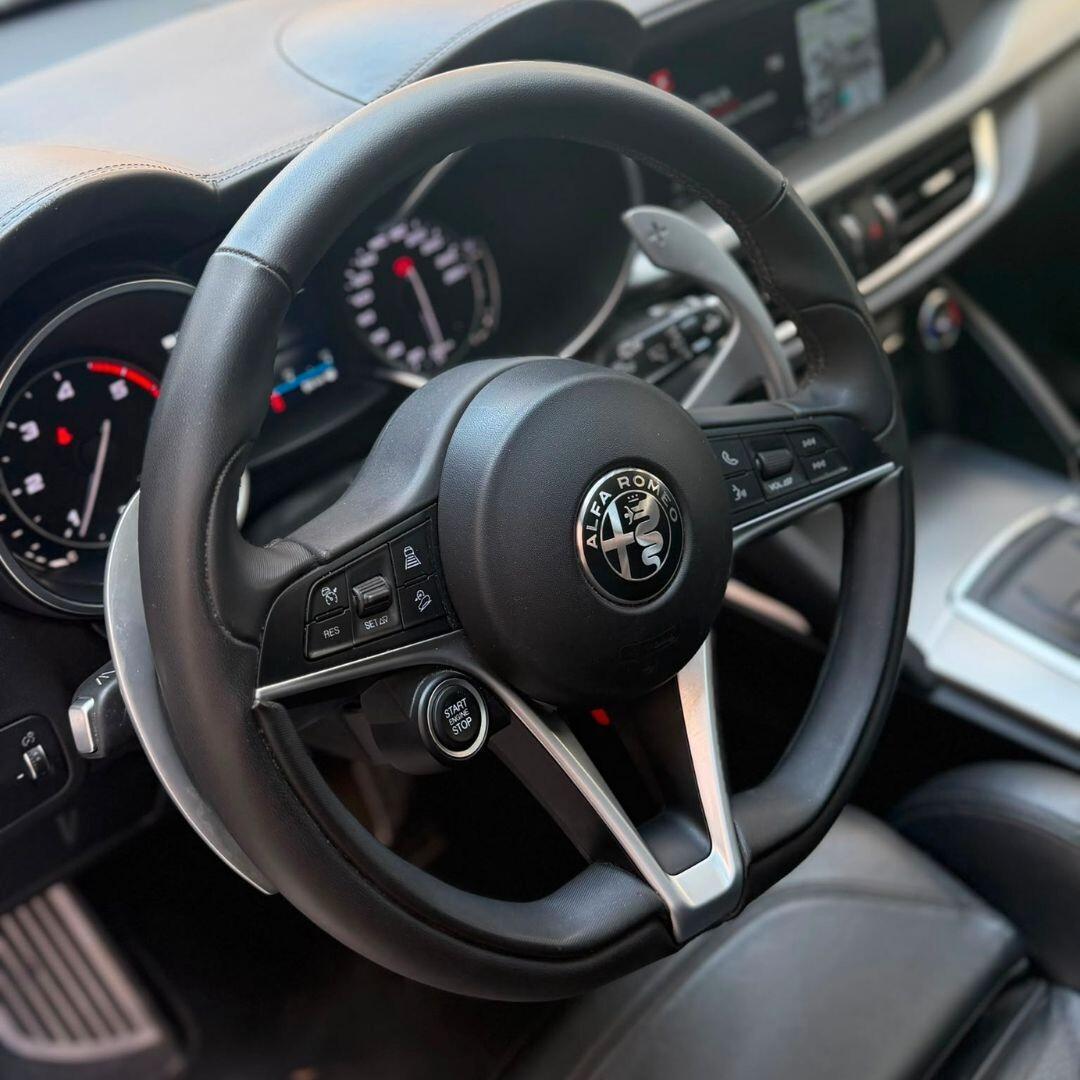 Alfa Romeo Stelvio 2.2 Turbodiesel Q4 - 210 CV