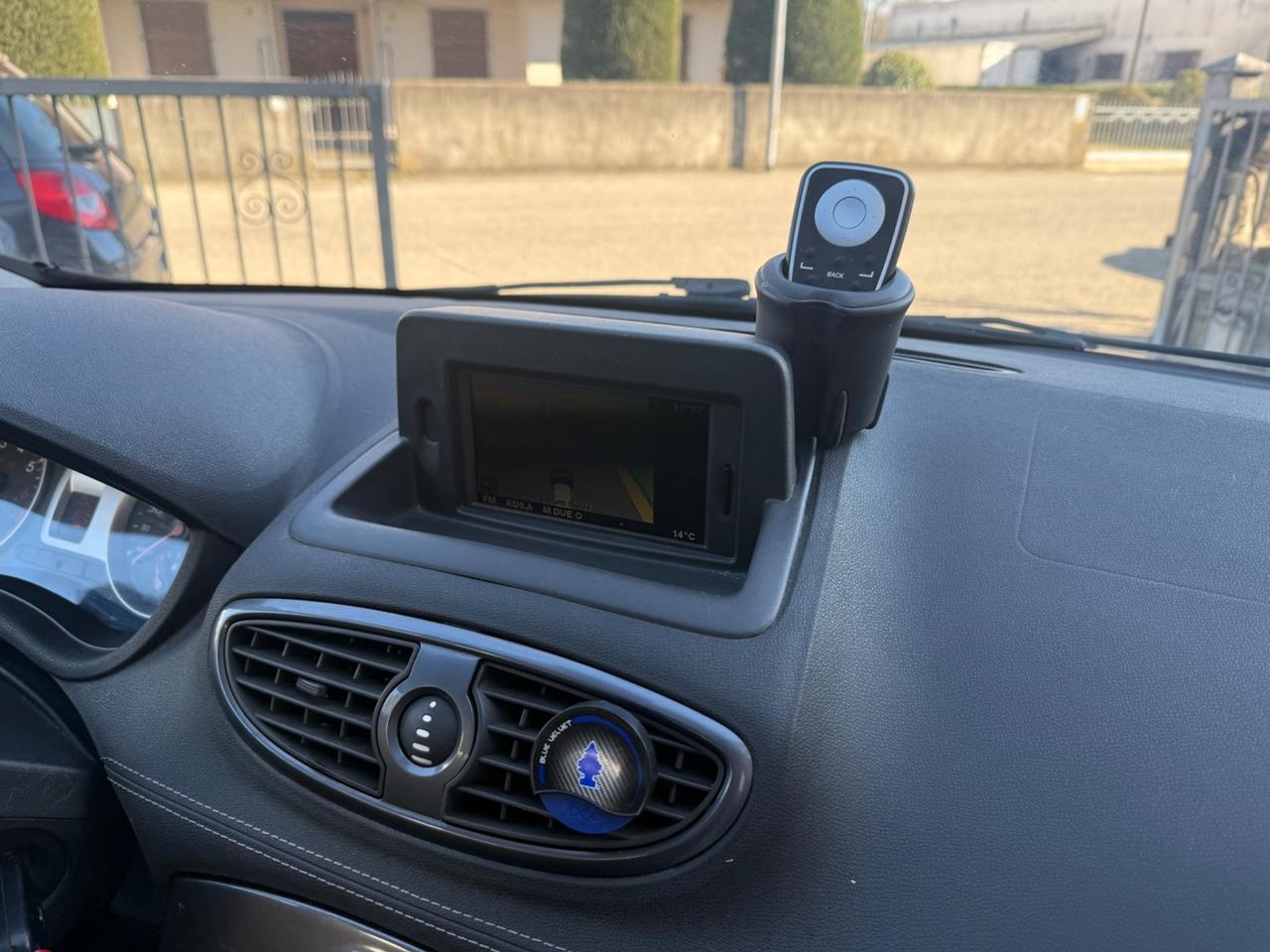 RENAULT CLIO 1.2 BENZINA FULL OPT 2011 UNICO PROP